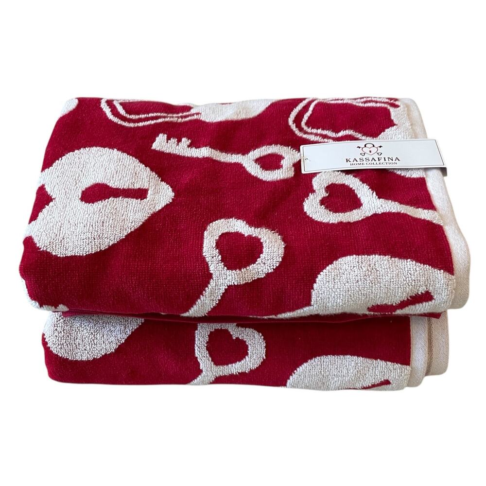 Kassafina Love Heart Lock & Key Bath Towel Set of 2 Red White Valentine XO NEW